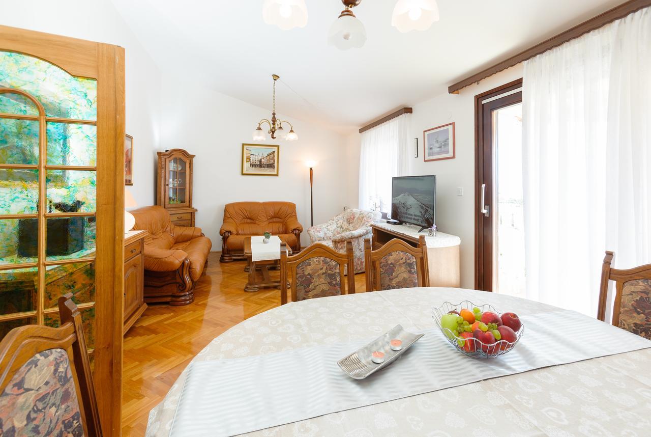 Villa Rosa Kaštela Exteriör bild